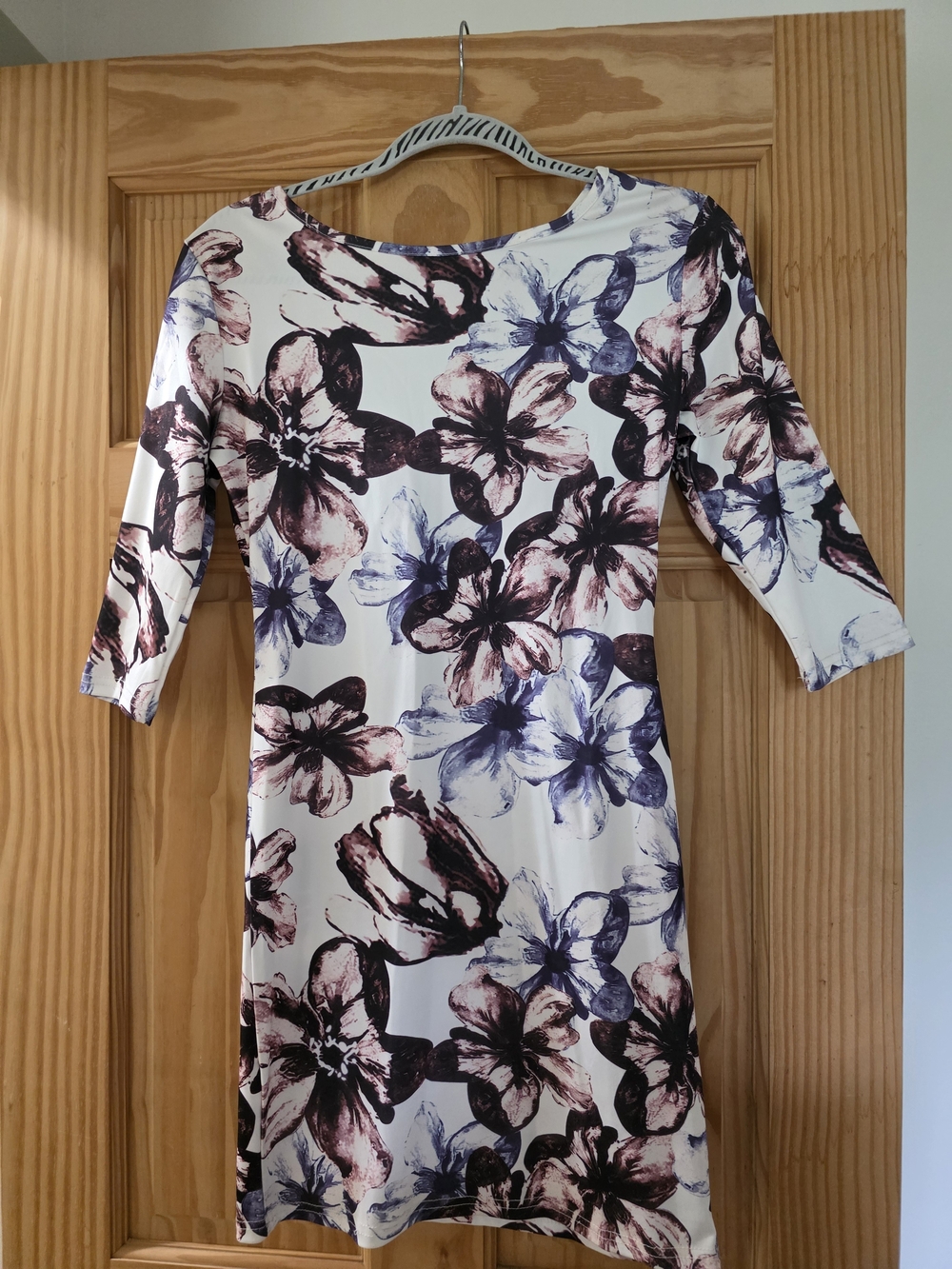 Floral Print, Three-quarter Length Sleeves